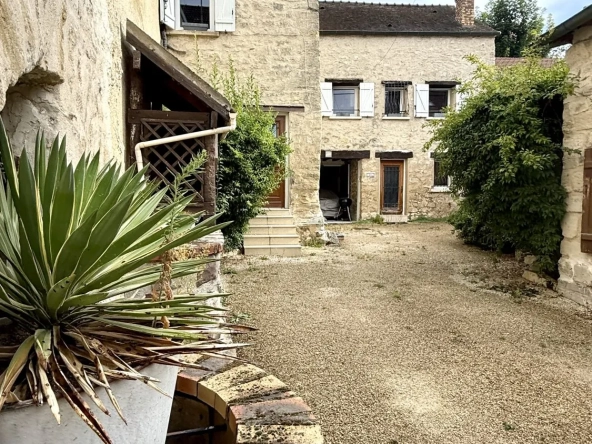 Appartement à vendre à Mezy-sur-Seine avec mezzanines et espace extérieur