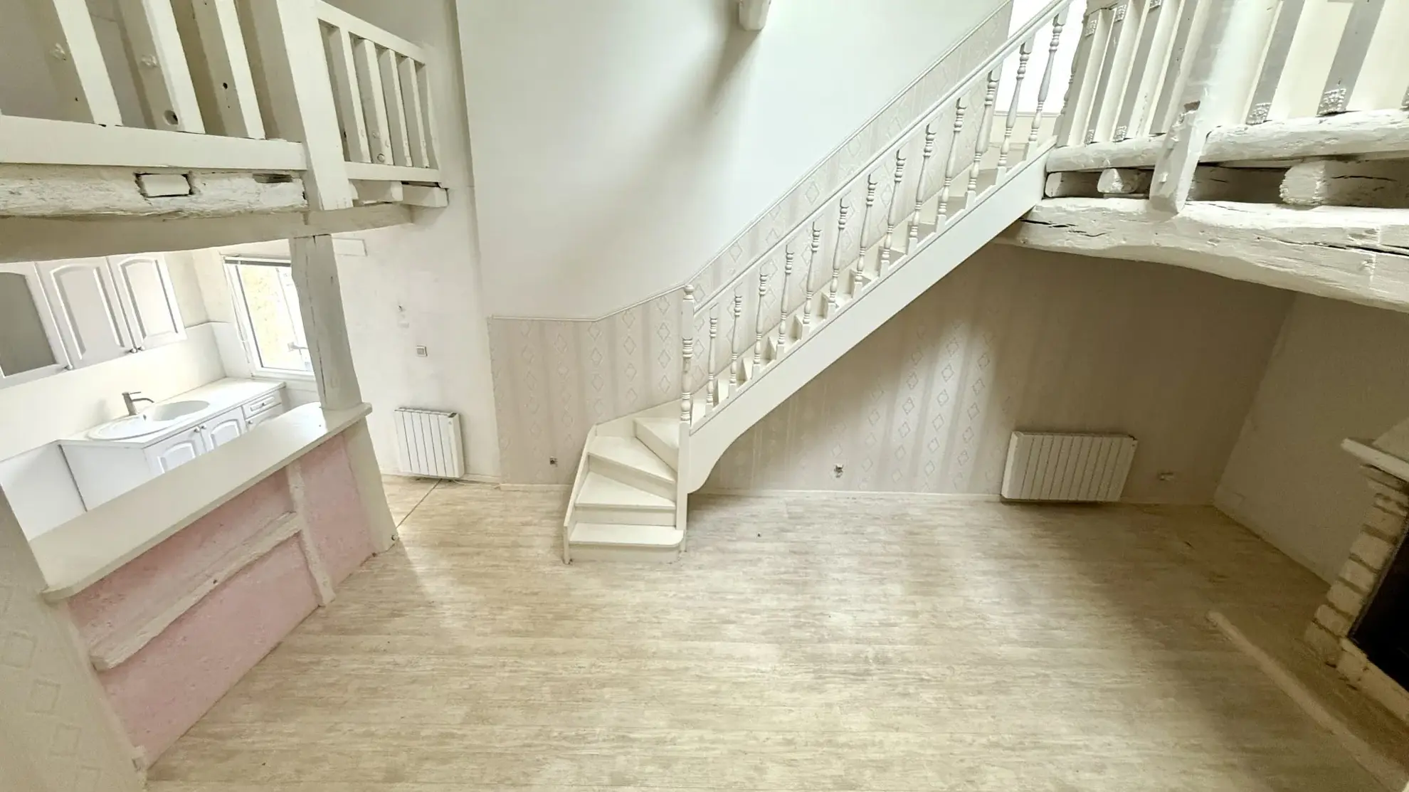 Appartement à vendre à Mezy-sur-Seine avec mezzanines et espace extérieur 
