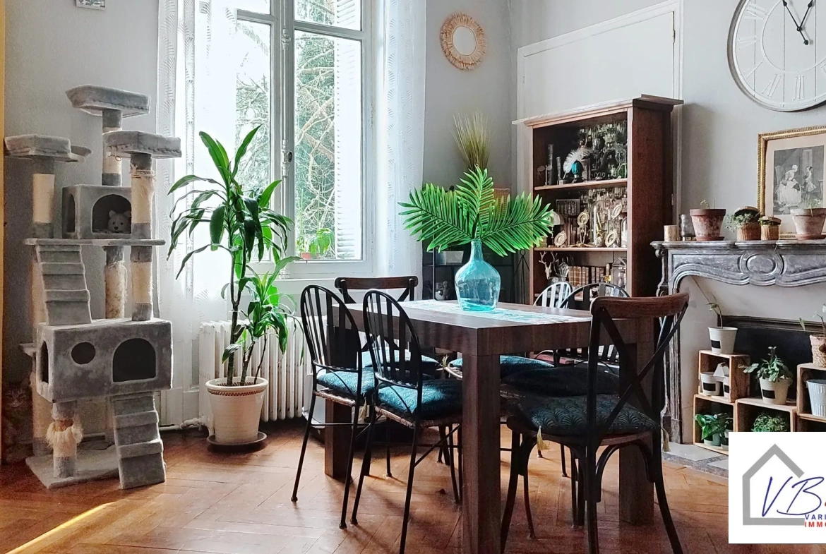 Appartement à Bolbec de style Haussmannien avec parking et cave 