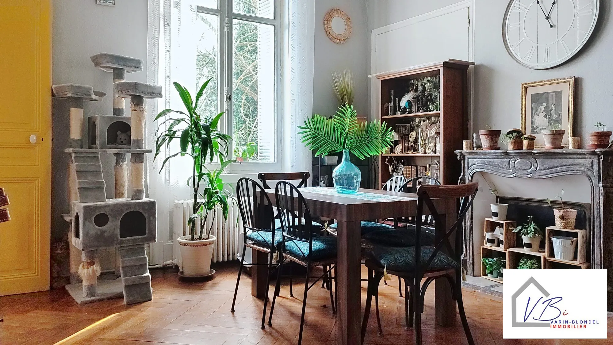Appartement à Bolbec de style Haussmannien avec parking et cave 