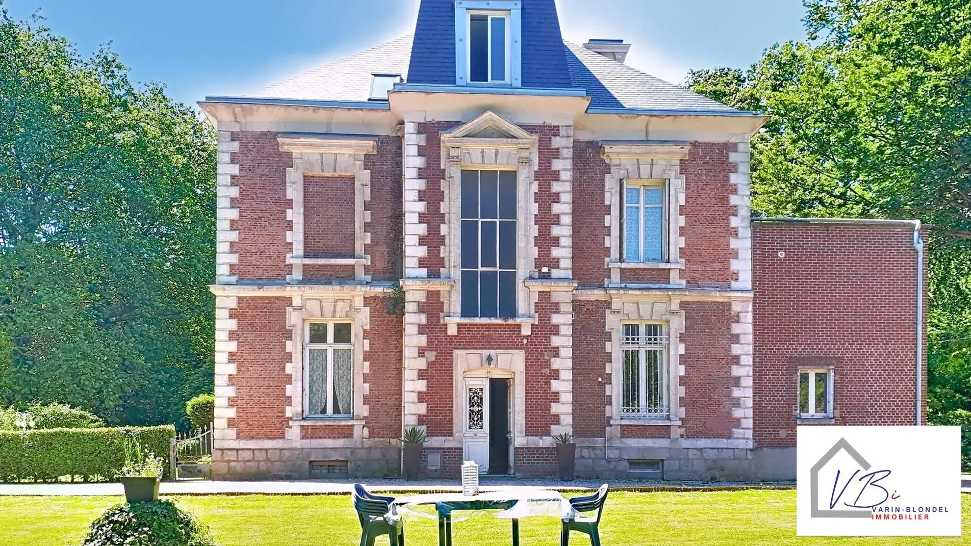 Appartement à Bolbec de style Haussmannien avec parking et cave 