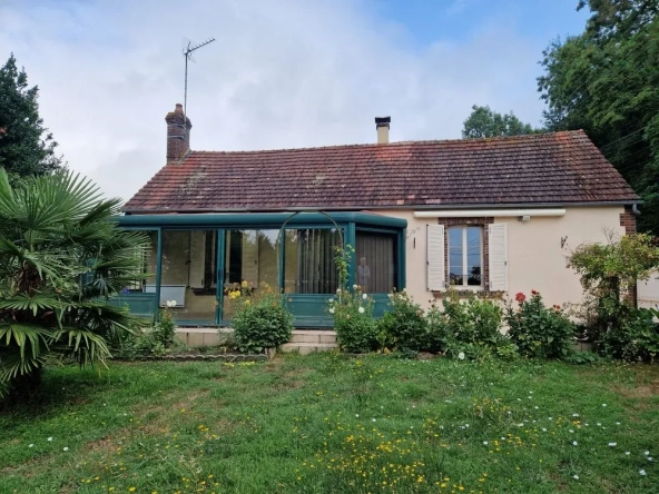 Maison de plain pied à Mortagne au Perche avec terrain de 2780 m²
