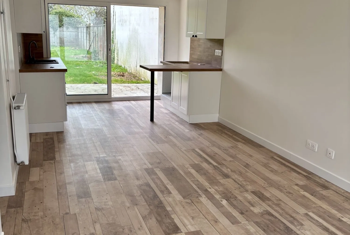 Appartement F3 rénové avec jardin privé à Lardy en vente 