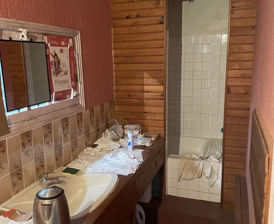 Maison à rénover à Bellerive-sur-Allier proche du CREPS avec grand potentiel 