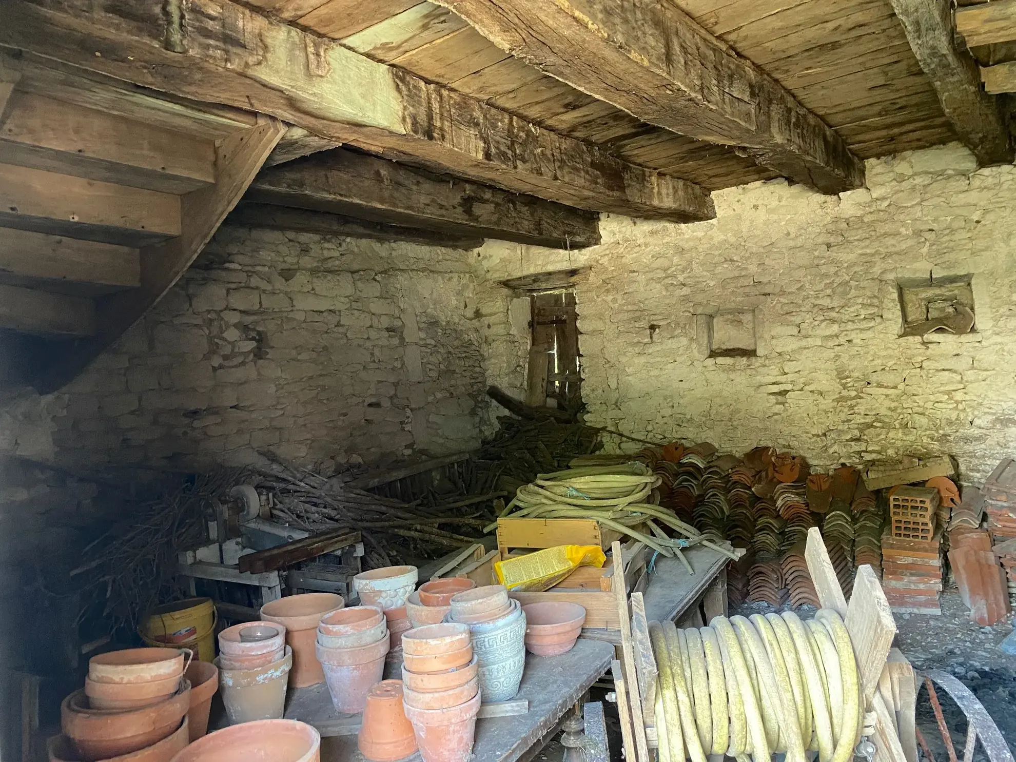 Ancien corps de ferme rénové à Verteillac avec terrain de 9775 m² 