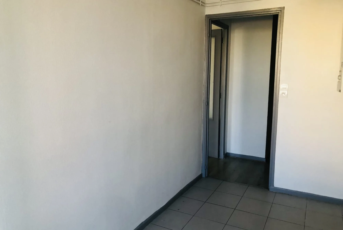 Appartement T3 à vendre à Perpignan avec vue campagne et balcon – 60,16 m² 