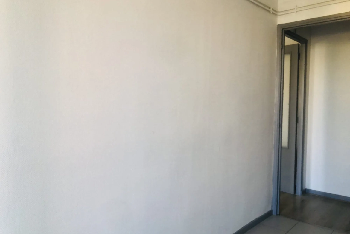 Appartement T3 à vendre à Perpignan avec vue campagne et balcon – 60,16 m² 