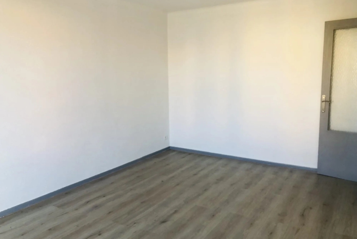 Appartement T3 à vendre à Perpignan avec vue campagne et balcon – 60,16 m² 