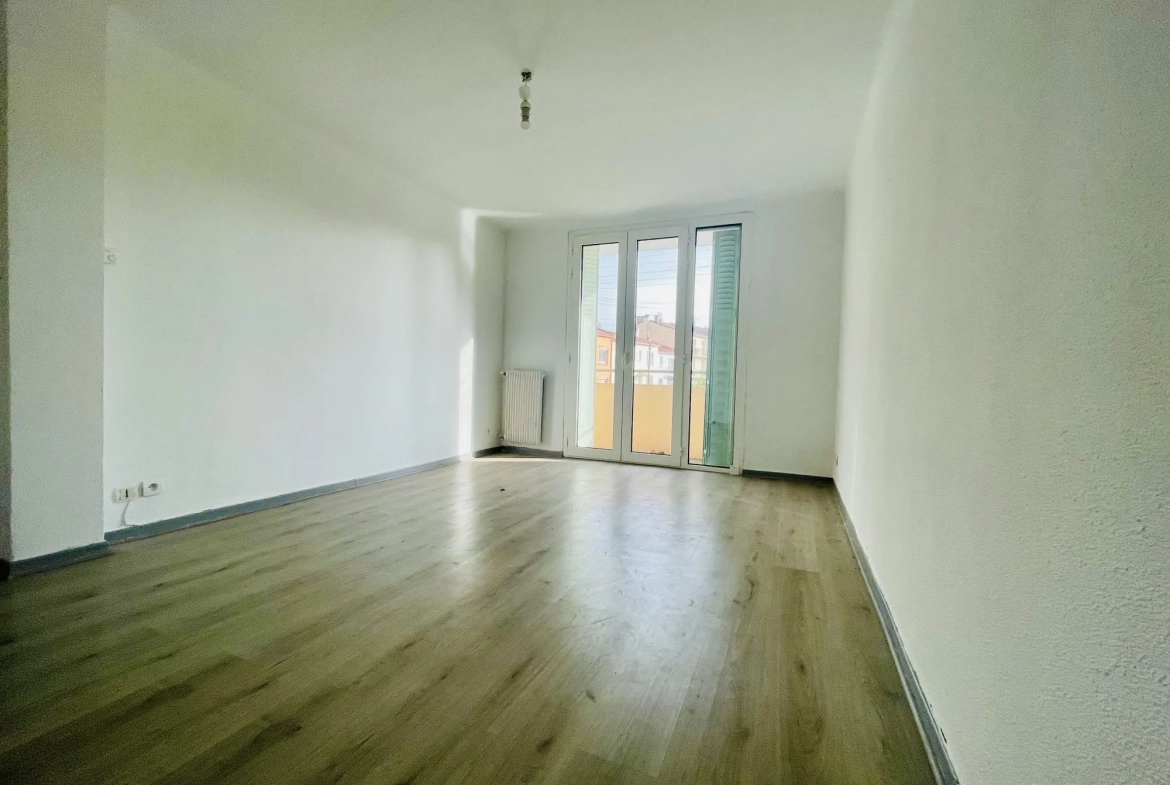 Appartement T3 à vendre à Perpignan avec vue campagne et balcon – 60,16 m² 