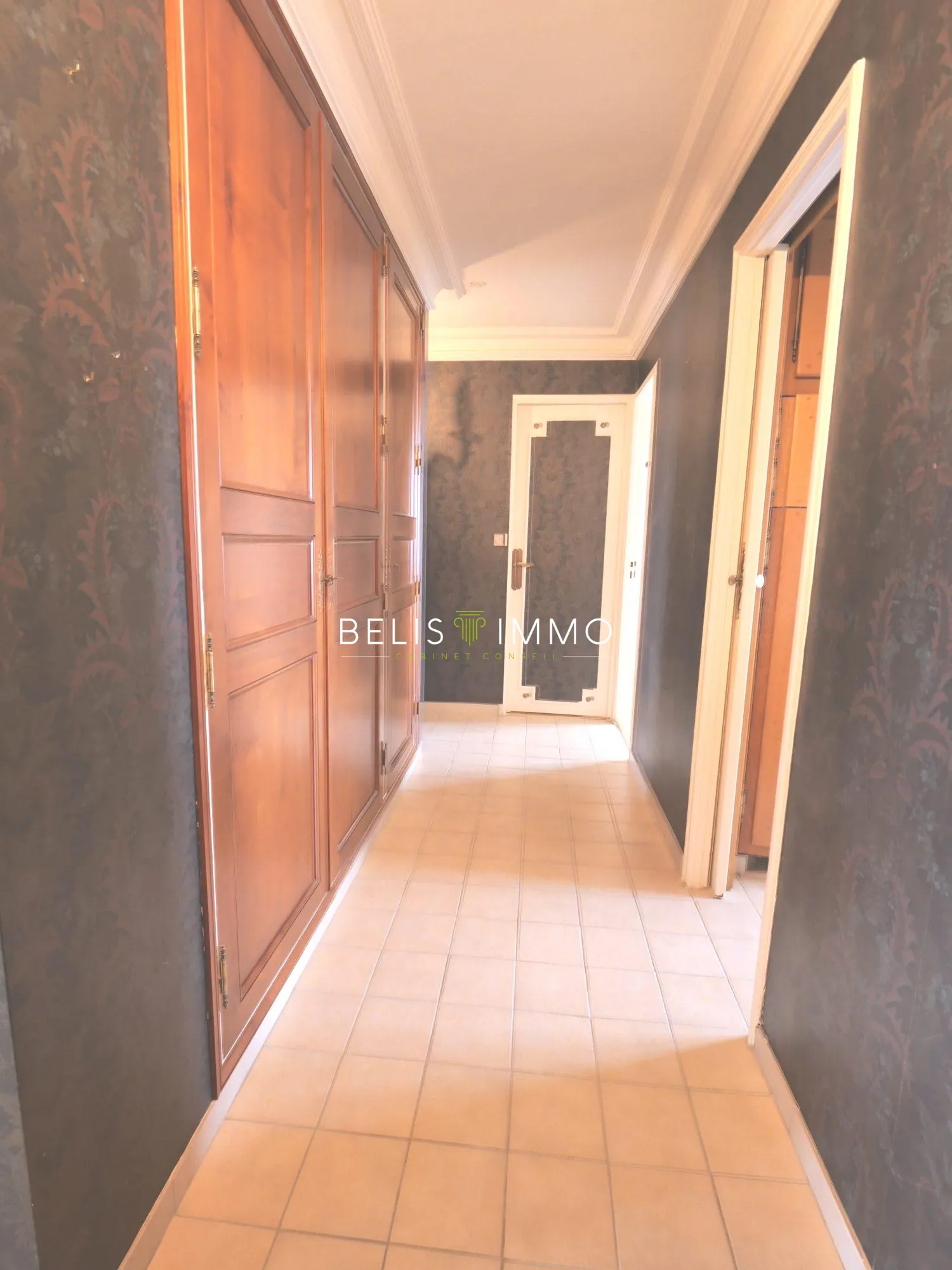 Charmant appartement T5 avec balcon et cave à Tours - Quartier Febvotte 