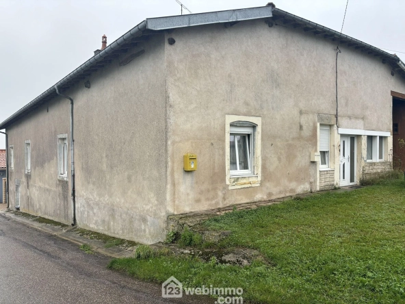 Maison à Courouvre de 75 m² avec grange et terrain de 571 m²