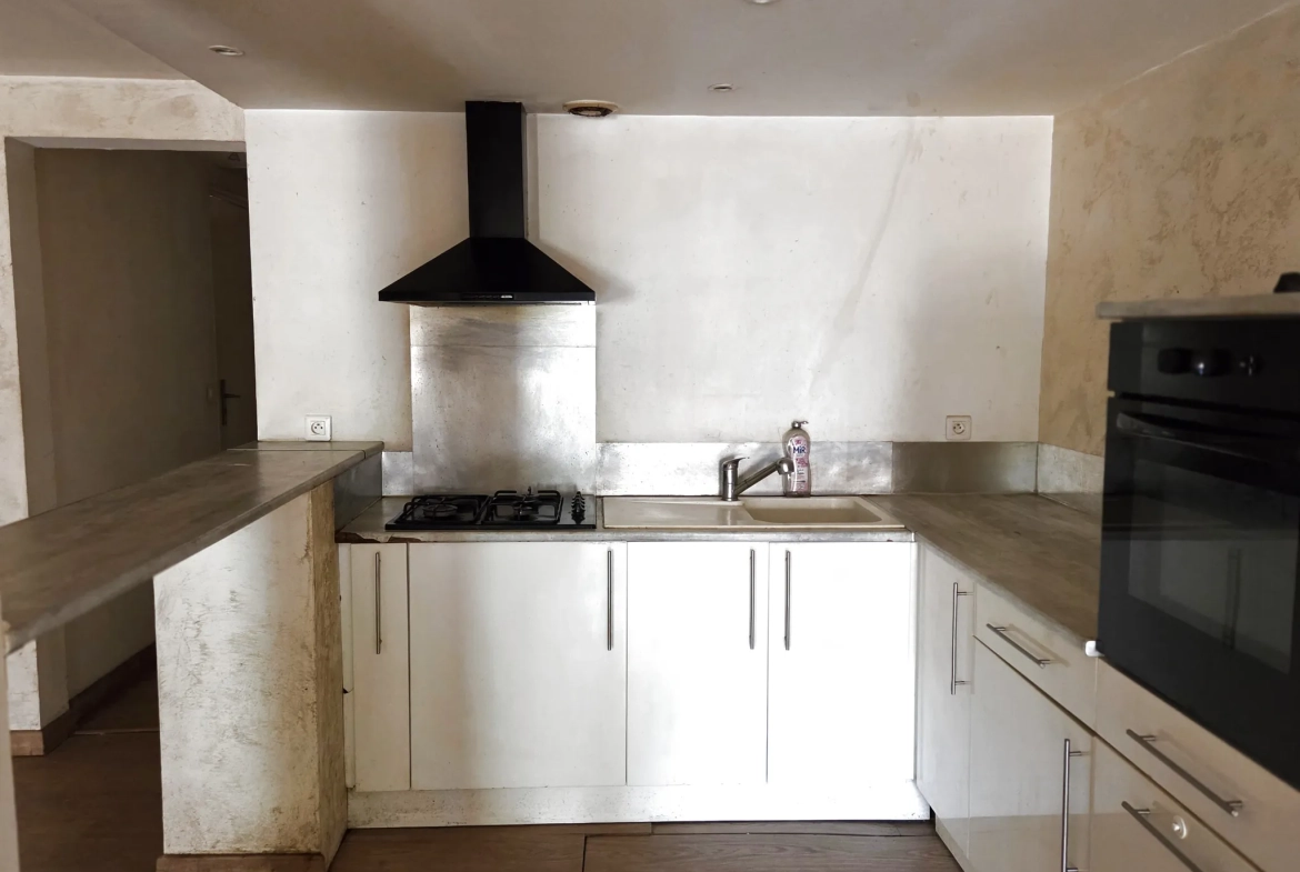 Appartement dernier étage à vendre au centre de Sollies-Pont 