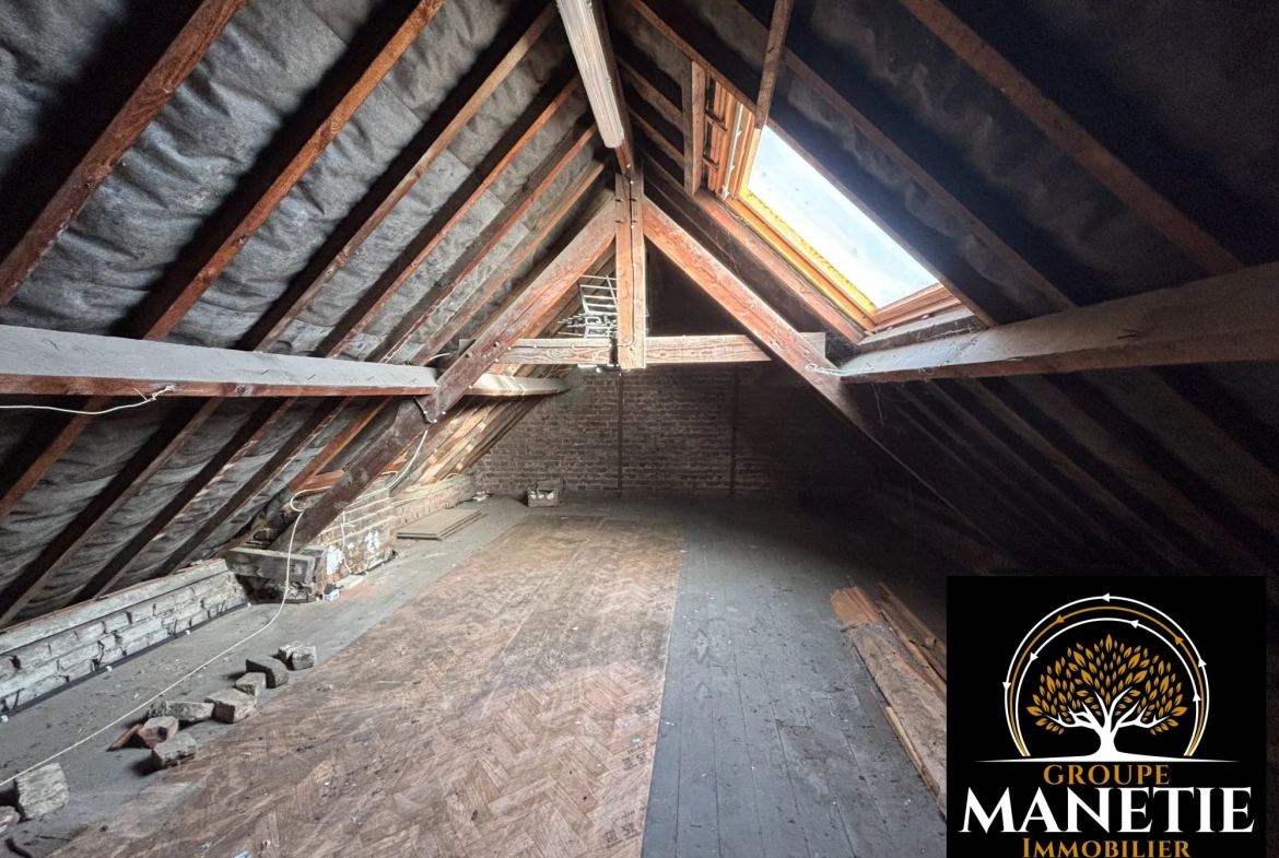 Maison de ville à rénover de 87 m² avec terrasse et jardin à Achicourt 