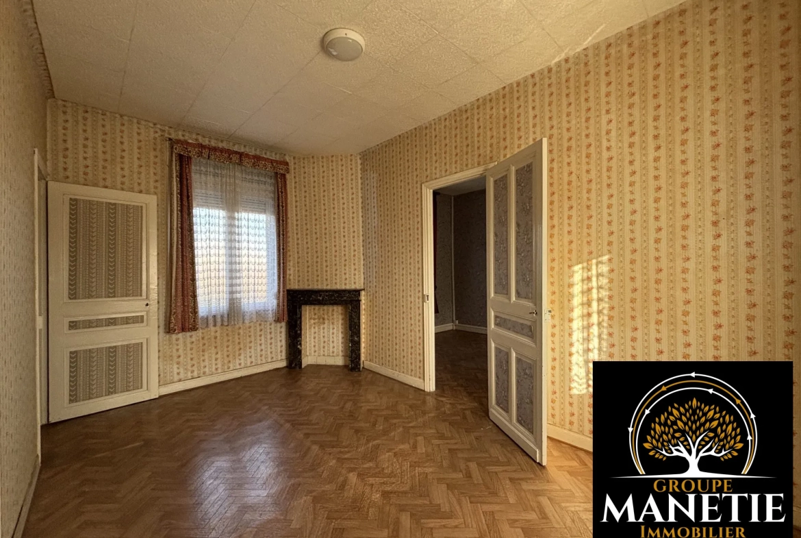 Maison de ville à rénover de 87 m² avec terrasse et jardin à Achicourt 