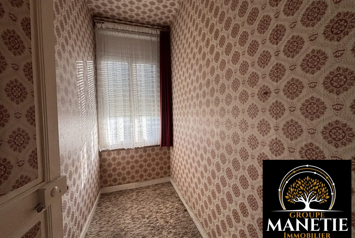 Maison de ville à rénover de 87 m² avec terrasse et jardin à Achicourt 