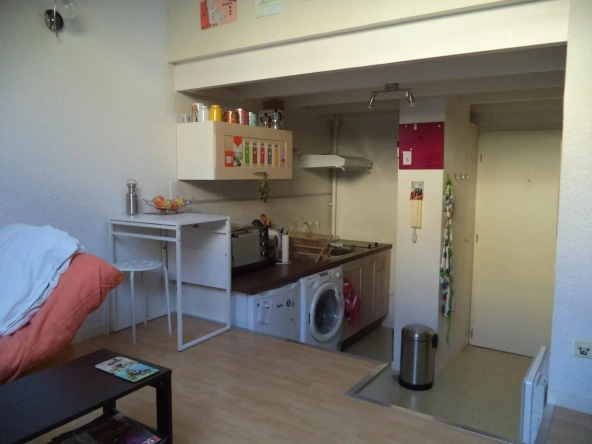 À vendre à Grenoble, T1 duplex meublé de 26,87 m² proche gare et hypercentre