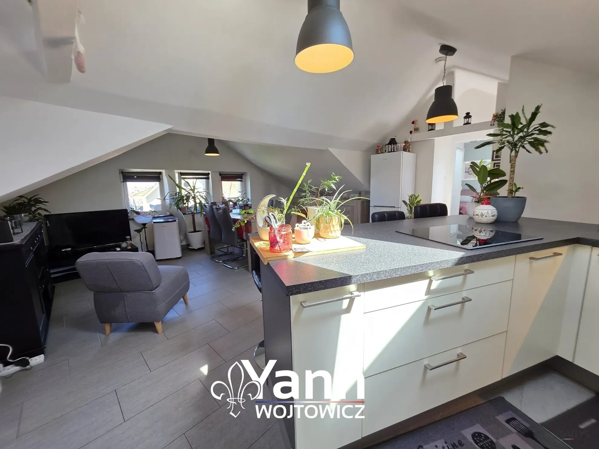 Appartement 3 pièces rénové à Yutz – 56,47 m² carrez, 89 m² au sol, dernier étage 