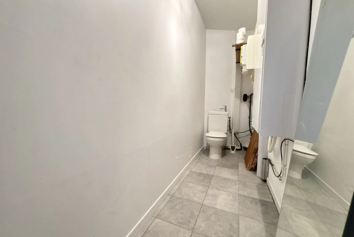 Vente maison contemporaine avec terrasses et jardin à Ledat 