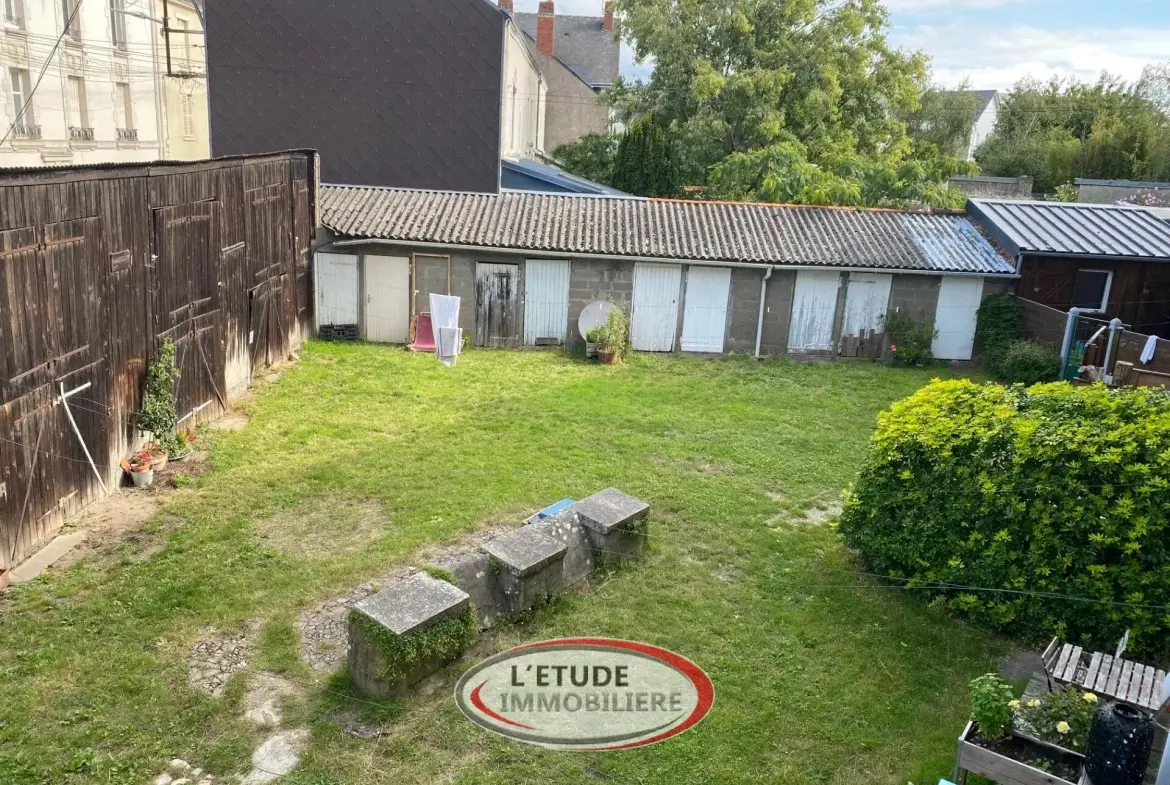Appartement lumineux de 91,75 m² à Nantes, potentiel de division dans le quartier Toutes Aides 
