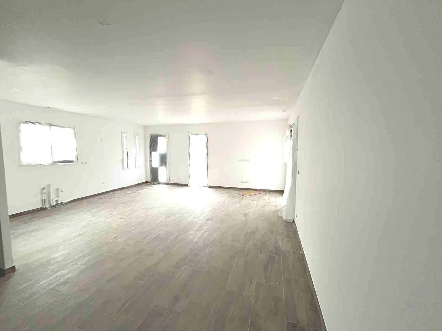 Villa individuelle de plain-pied à Saignon sur 350m² - 3 chambres, garage, livraison 2024 