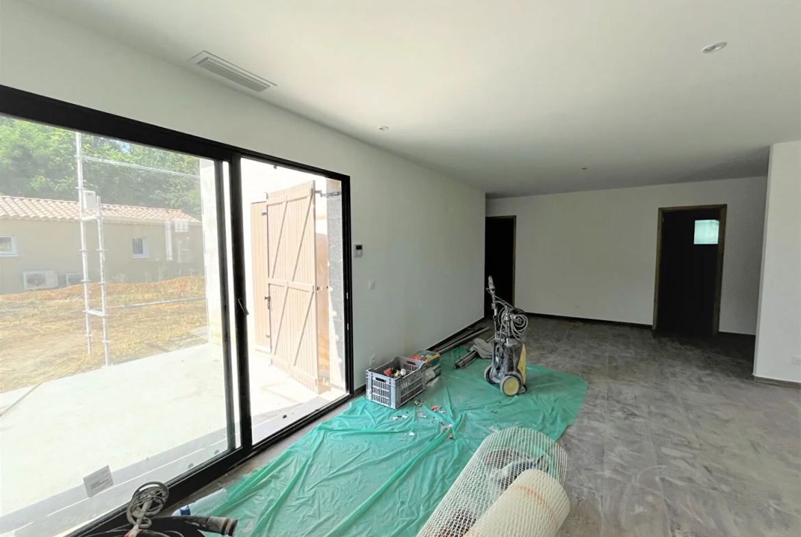 Villa individuelle de plain-pied à Saignon sur 350m² - 3 chambres, garage, livraison 2024 