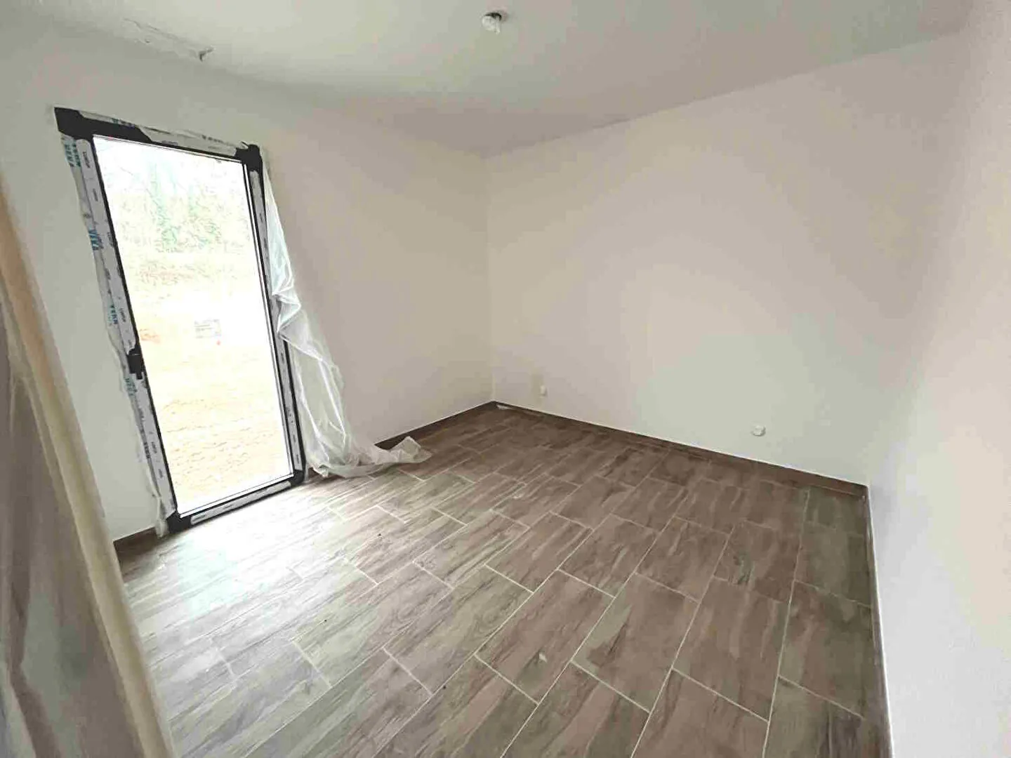Villa individuelle de plain-pied à Saignon sur 350m² - 3 chambres, garage, livraison 2024 