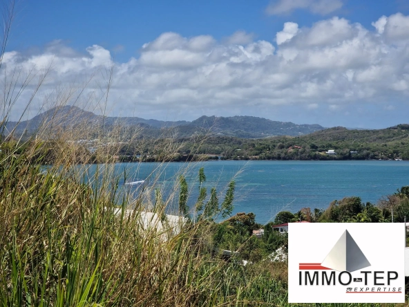 Terrain constructible avec vue mer à Pointe La Rose, Le Robert
