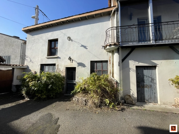 Maison avec dépendances à Gerzat, potentiel d'investissement et habitation idéale