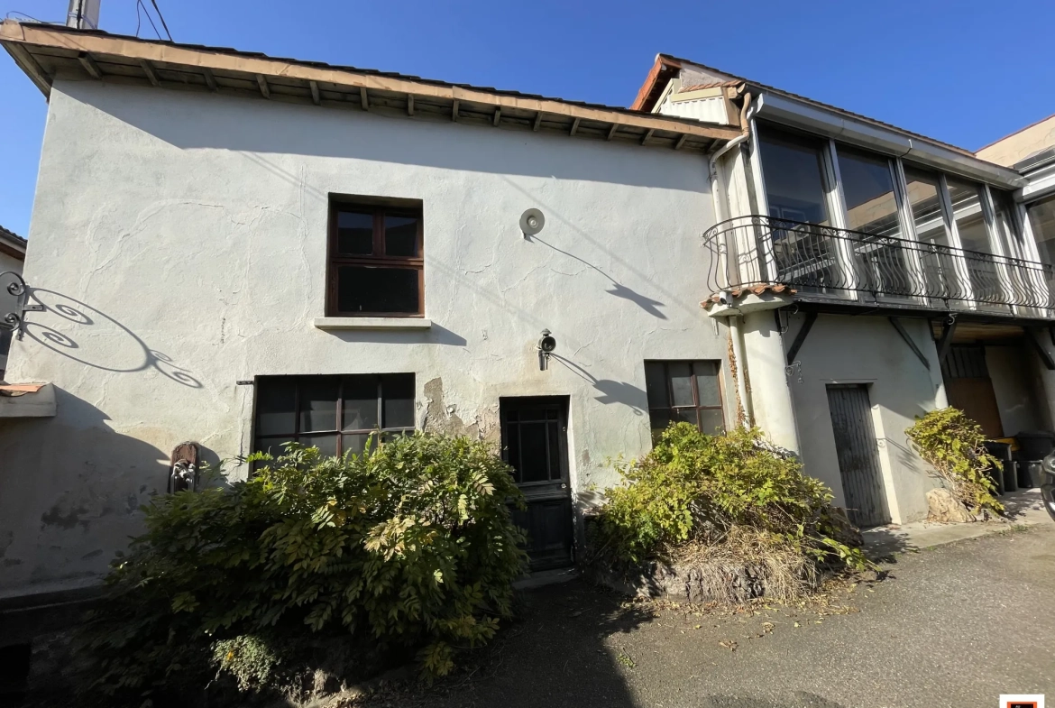 Maison avec dépendances à Gerzat, potentiel d'investissement et habitation idéale 