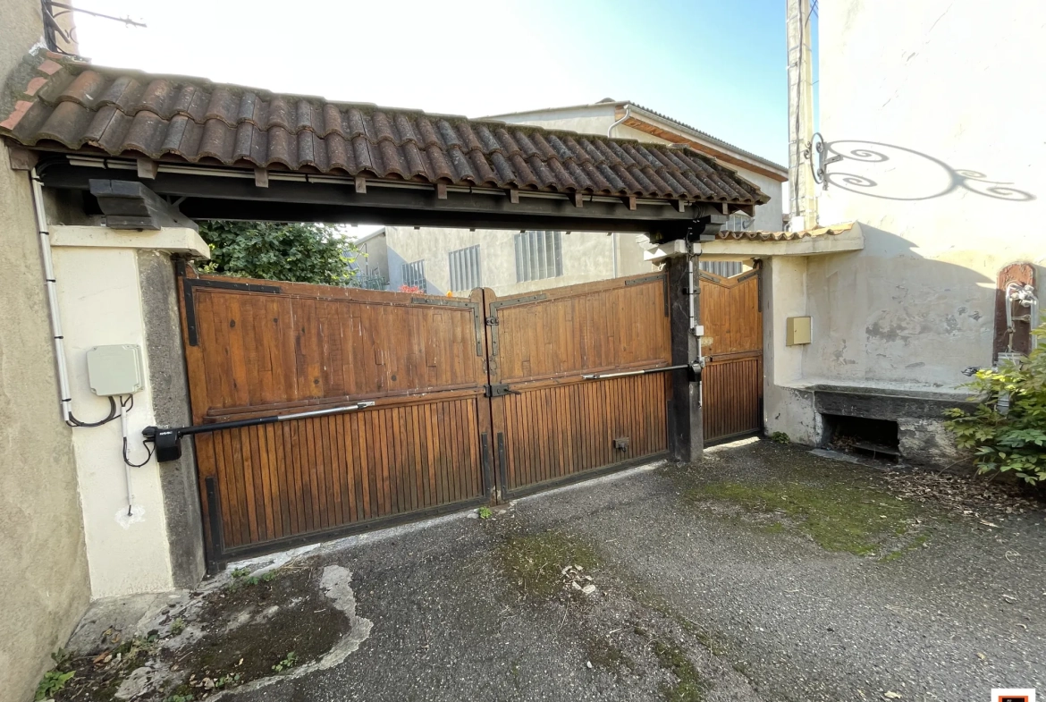 Maison avec dépendances à Gerzat, potentiel d'investissement et habitation idéale 
