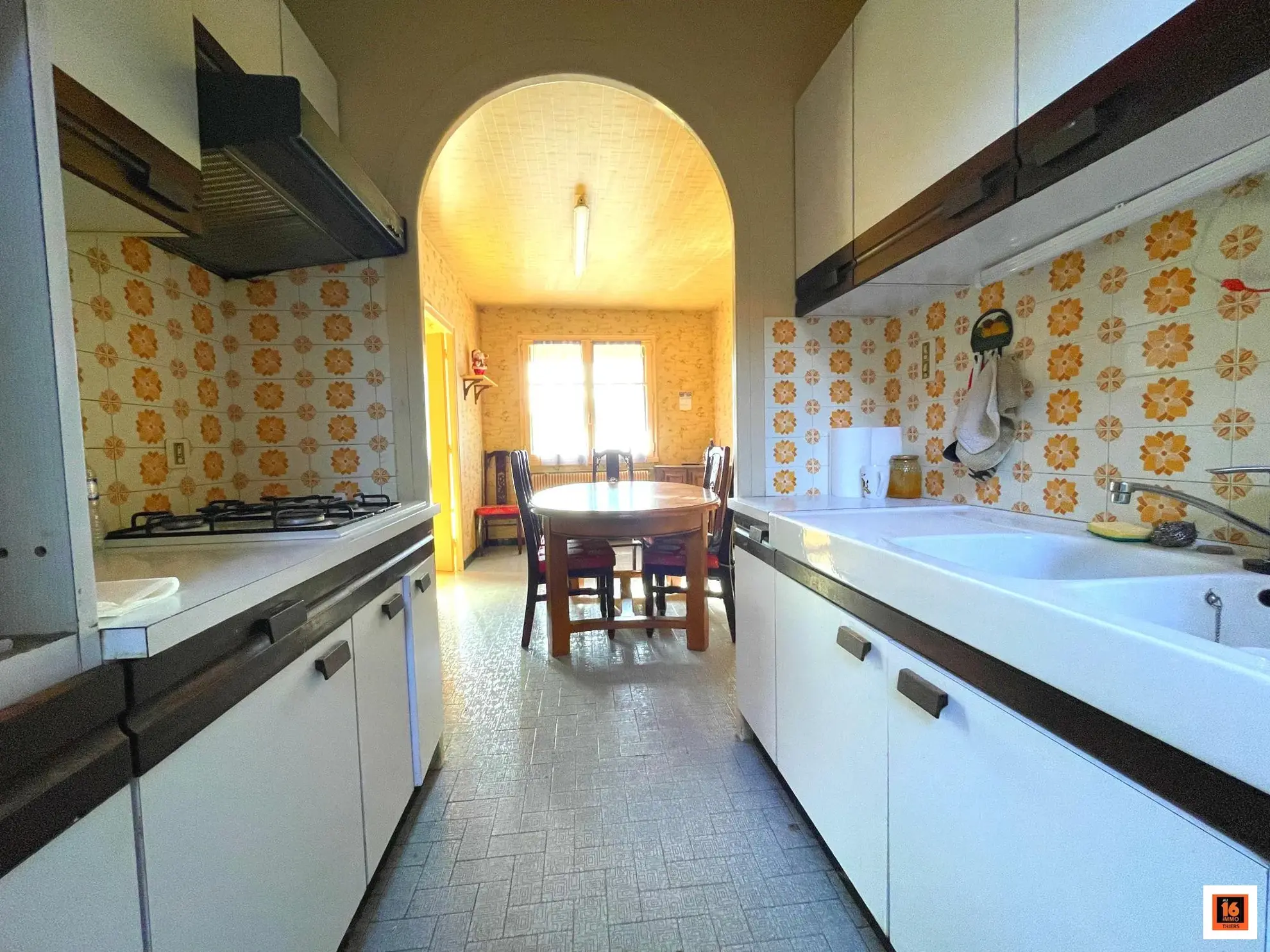Maison avec dépendances à Gerzat, potentiel d'investissement et habitation idéale 