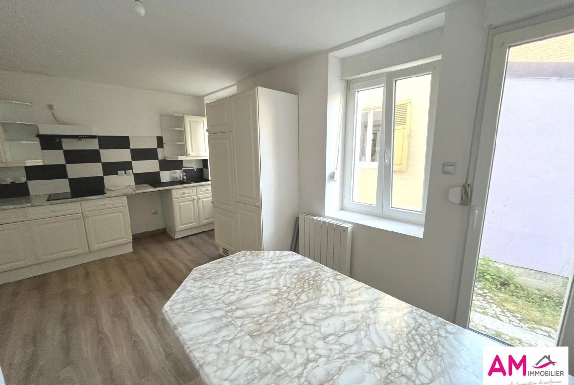 Maison de ville à Thann avec 3 chambres et sous-sol – Prix attractif 