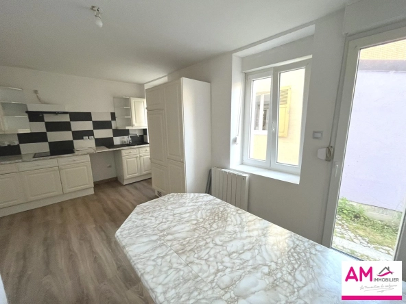 Maison de ville à Thann avec 3 chambres et sous-sol – Prix attractif