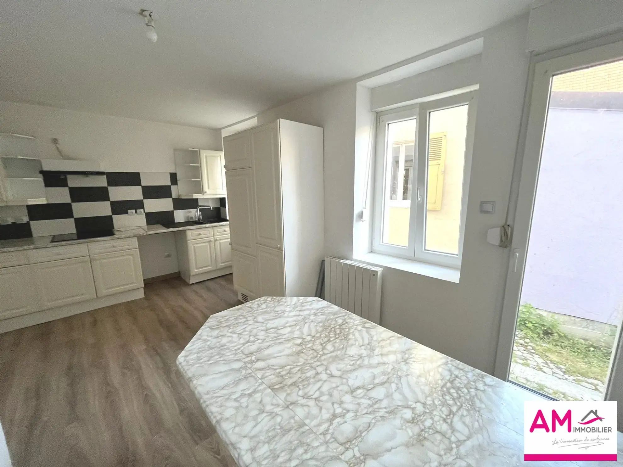 Maison de ville à Thann avec 3 chambres et sous-sol – Prix attractif 
