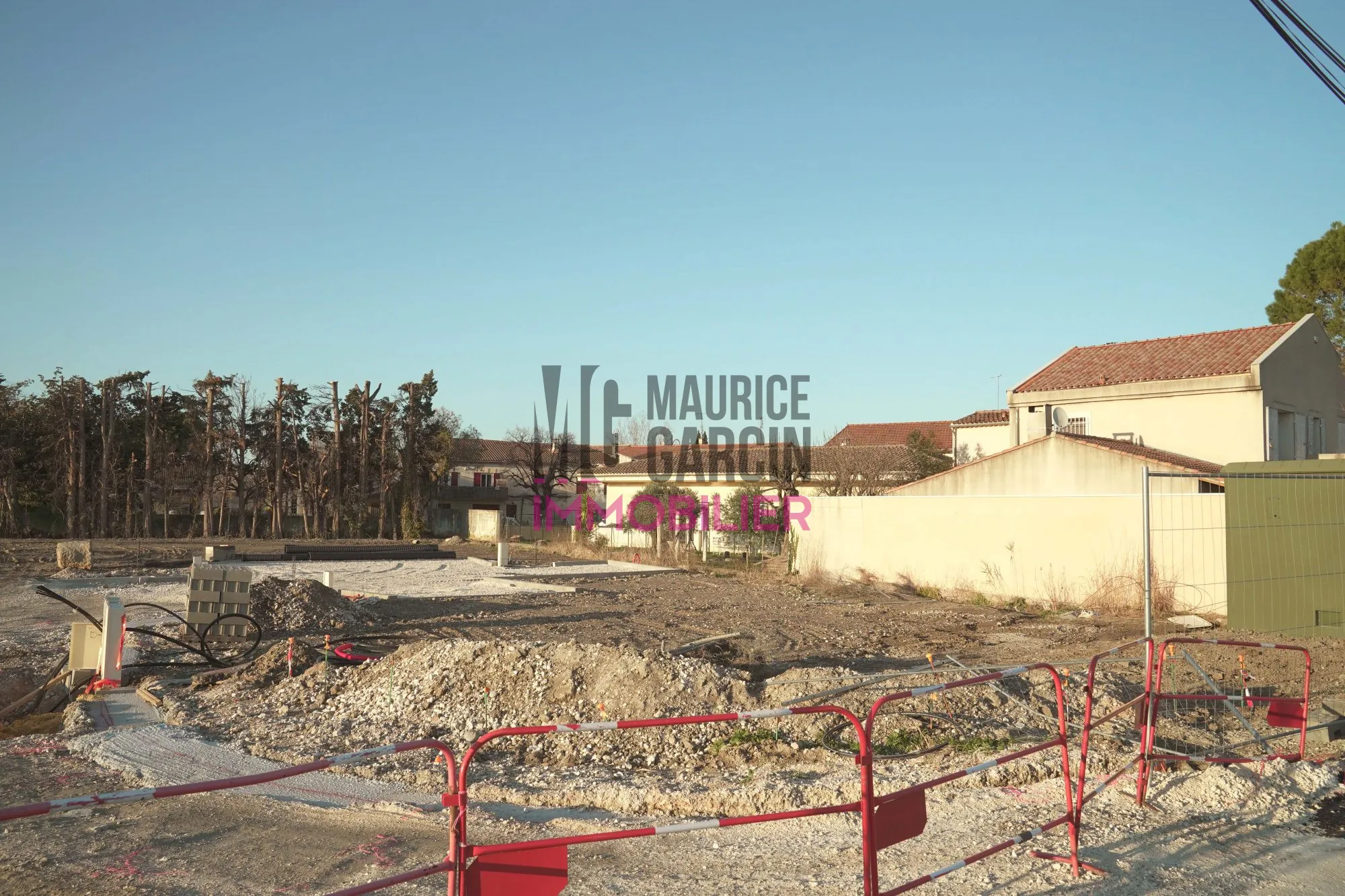 Terrain constructible à Châteaurenard avec parcelles viabilisées et emplacement résidentiel 