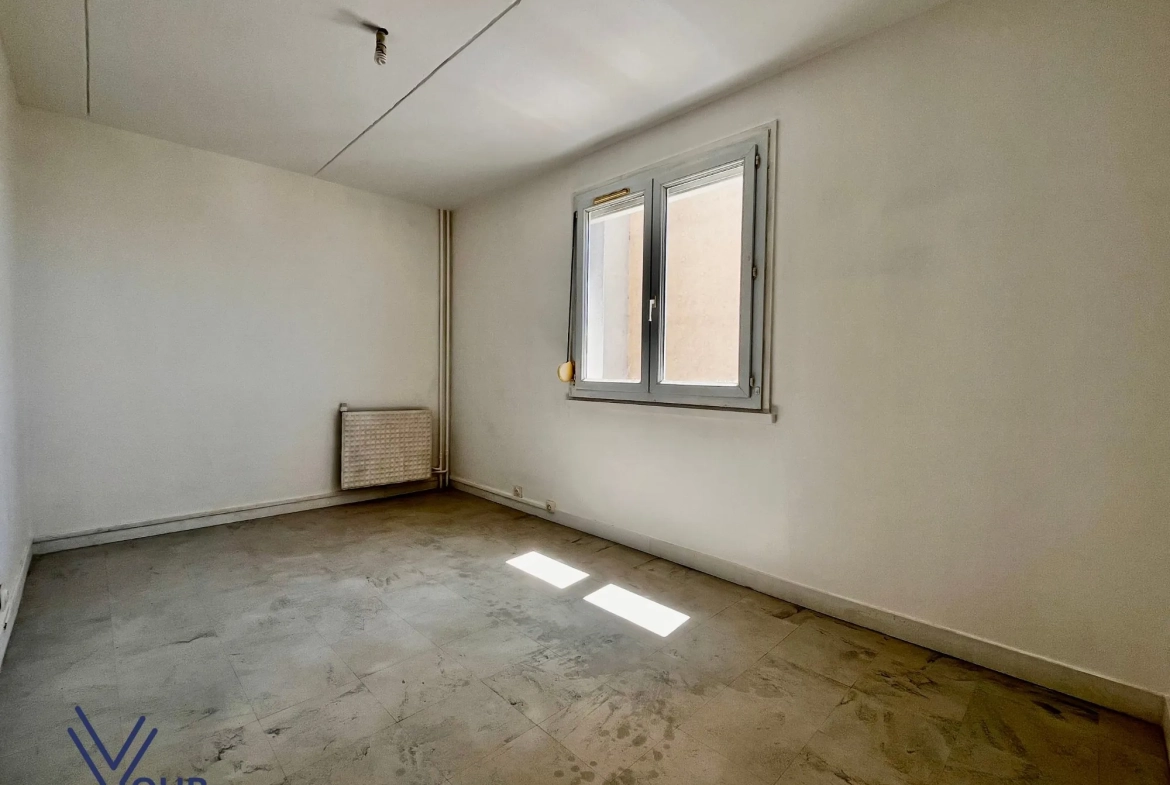 Appartement T4 lumineux de 86 m² à Vénissieux Parilly, proche métro D 