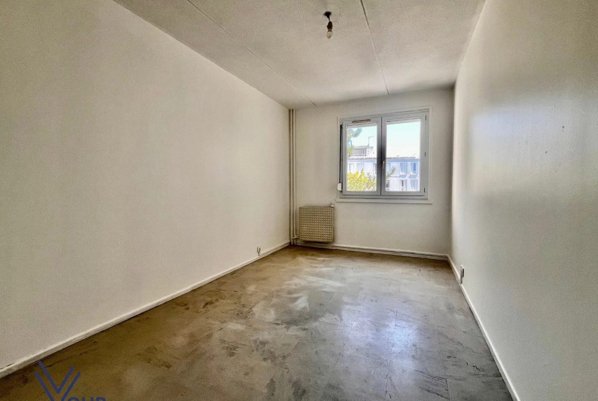 Appartement T4 lumineux de 86 m² à Vénissieux Parilly, proche métro D 