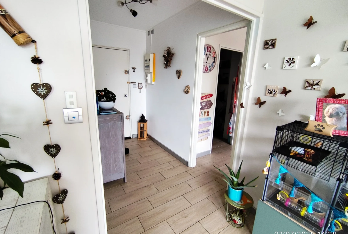 Appartement de 62,77 m² avec 2 chambres à Pontoise à vendre pour 189 000 € 