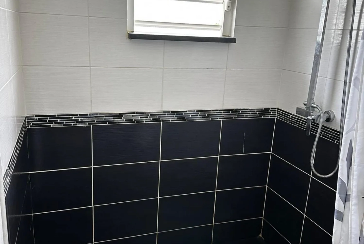 Appartement T2 en rez-de-jardin avec terrasse et vue mer à Saint-Martin 