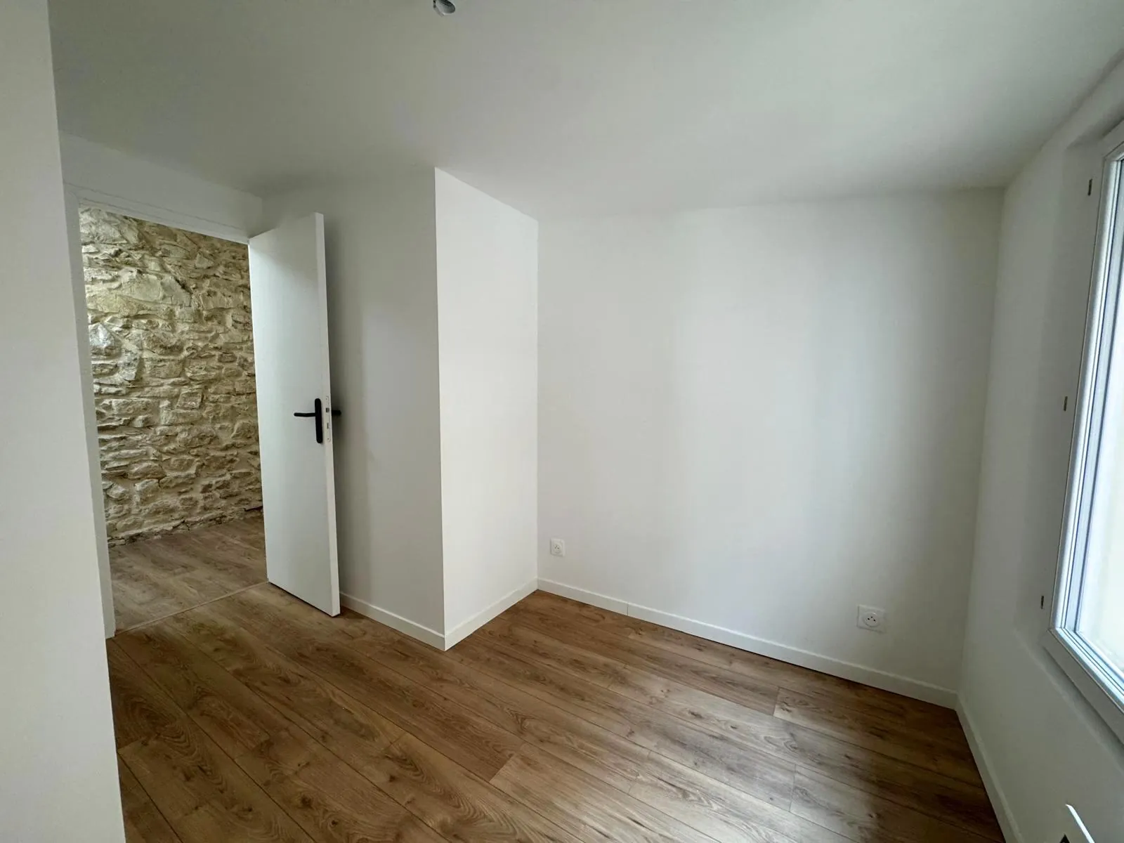 Charmante maison de ville rénovée de 46 m² à Nîmes avec cour intérieure 