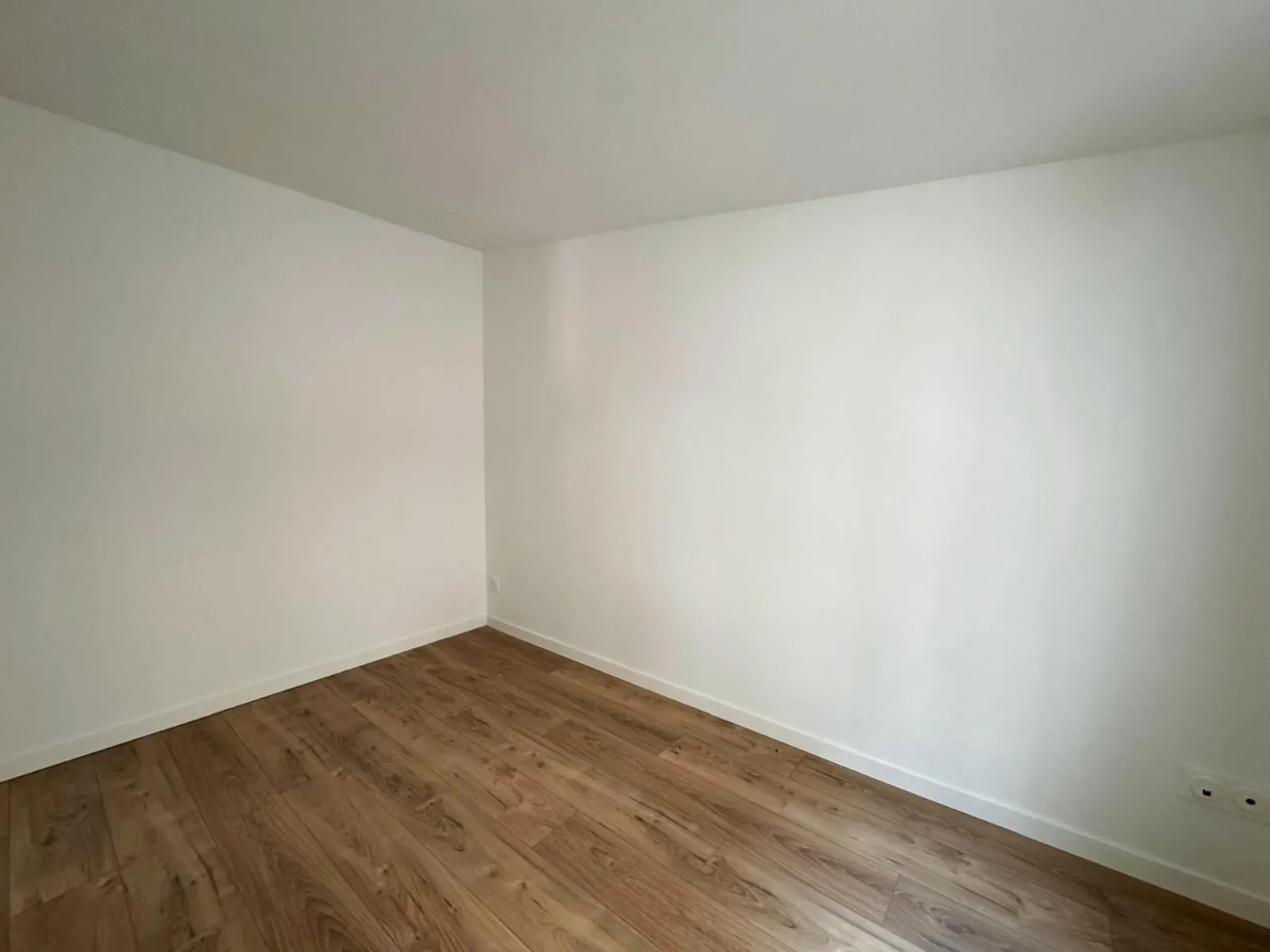 Charmante maison de ville rénovée de 46 m² à Nîmes avec cour intérieure 