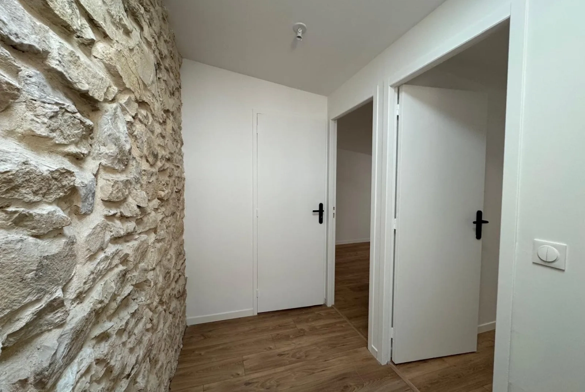 Charmante maison de ville rénovée de 46 m² à Nîmes avec cour intérieure 
