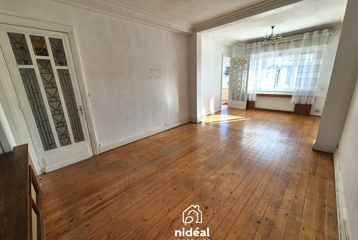 Maison à vendre à Aulnoye-Aymeries de 140 m² en centre-ville 