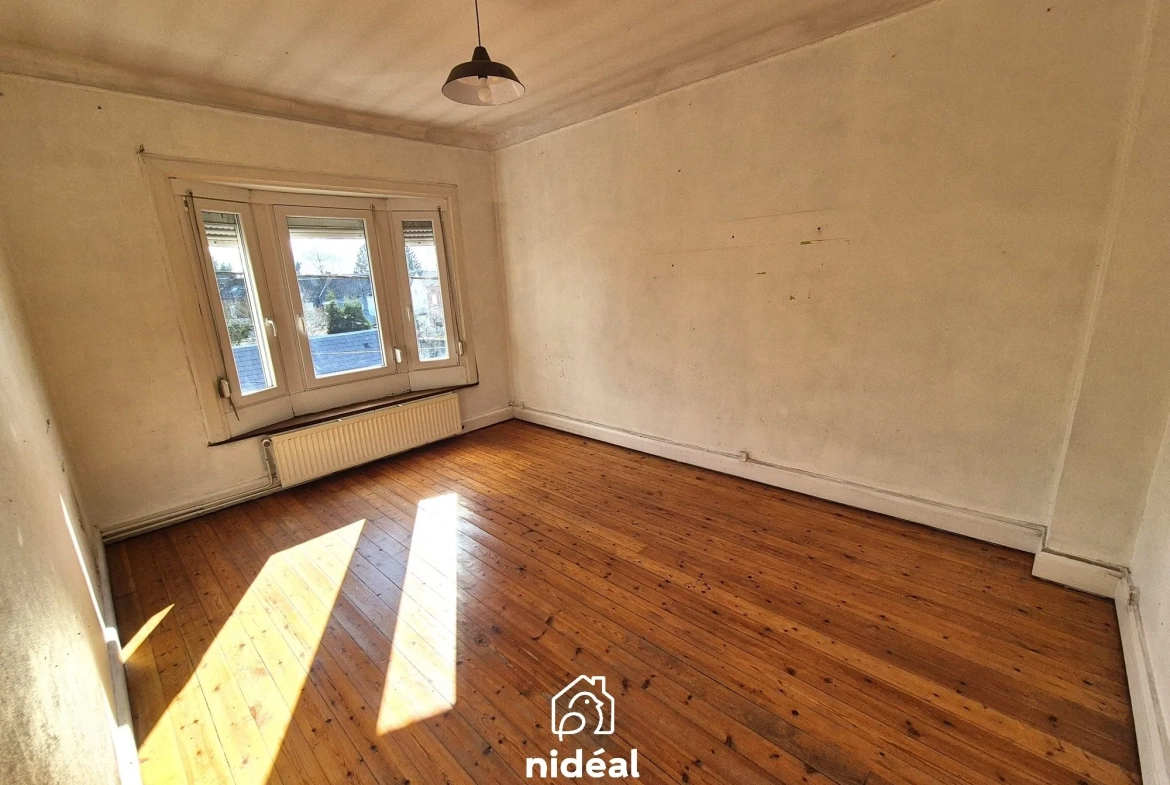 Maison à vendre à Aulnoye-Aymeries de 140 m² en centre-ville 