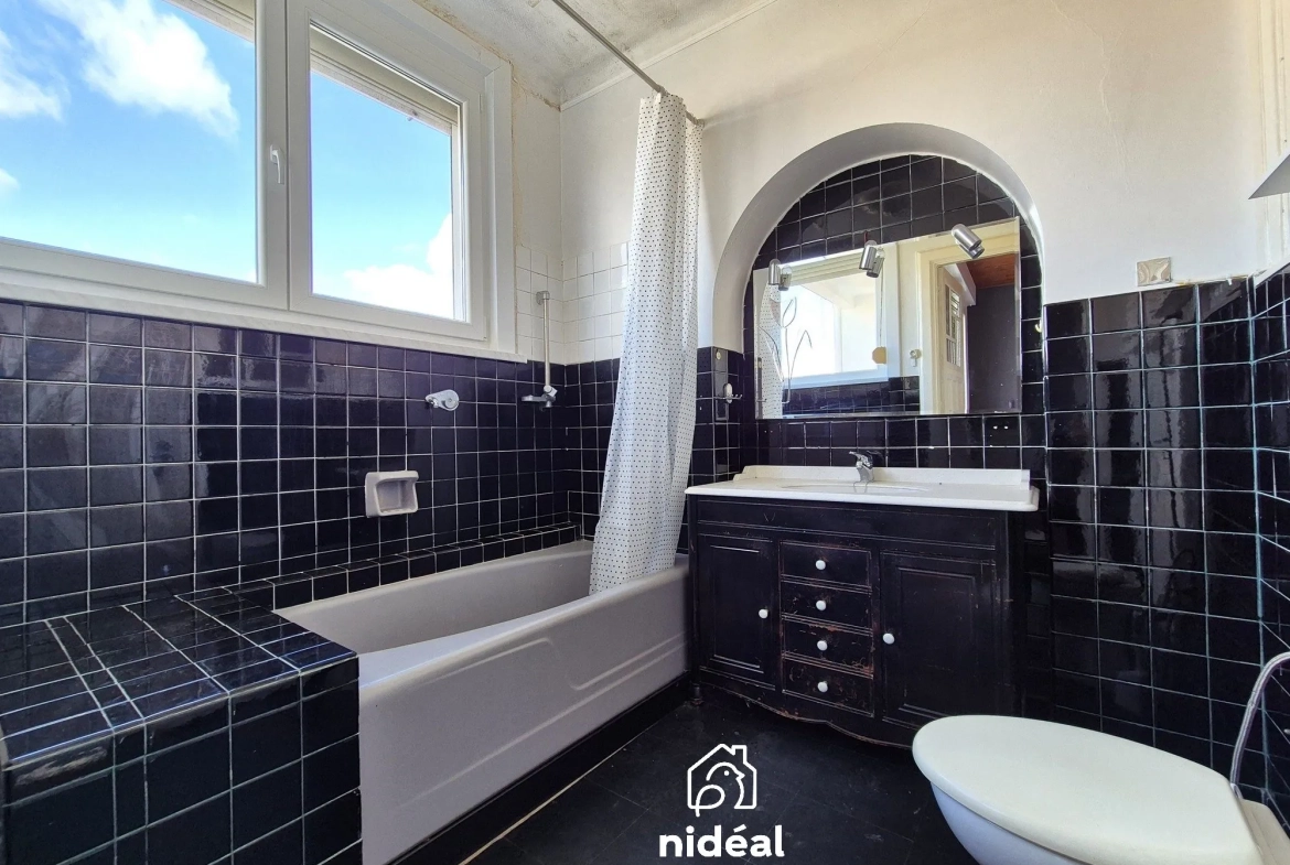 Maison à vendre à Aulnoye-Aymeries de 140 m² en centre-ville 