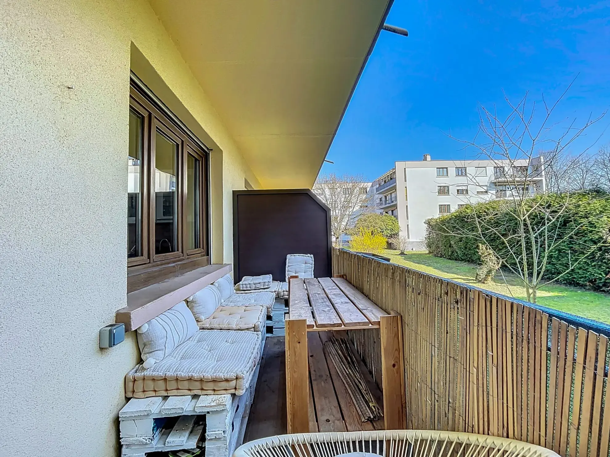 Appartement 2 pièces à vendre à Fegersheim avec piscine et garage 