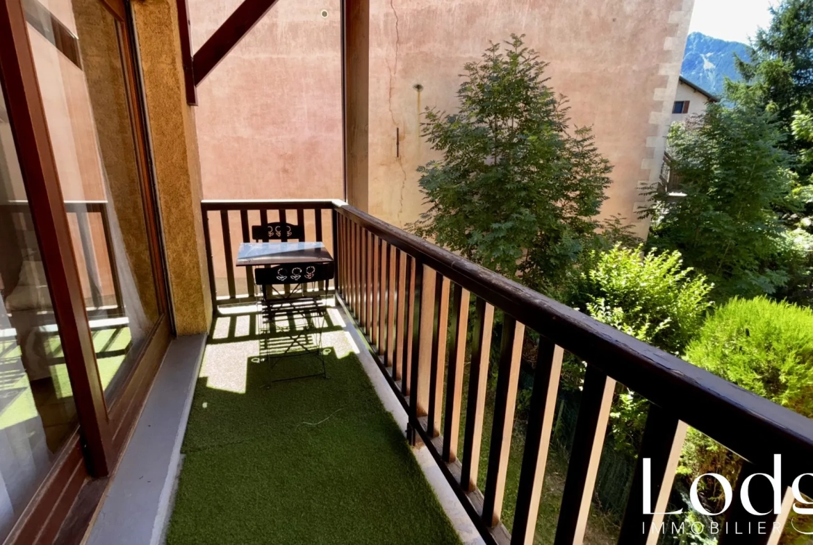 Vente d'un joli T2 à Briançon avec terrasse, cave et parking dans résidence récente 