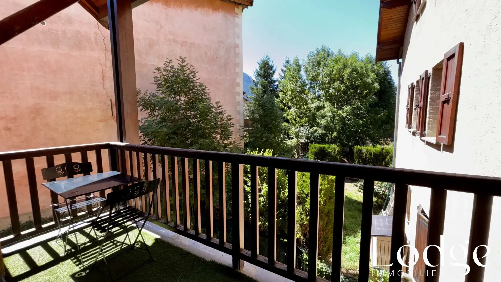 Vente d'un joli T2 à Briançon avec terrasse, cave et parking dans résidence récente 