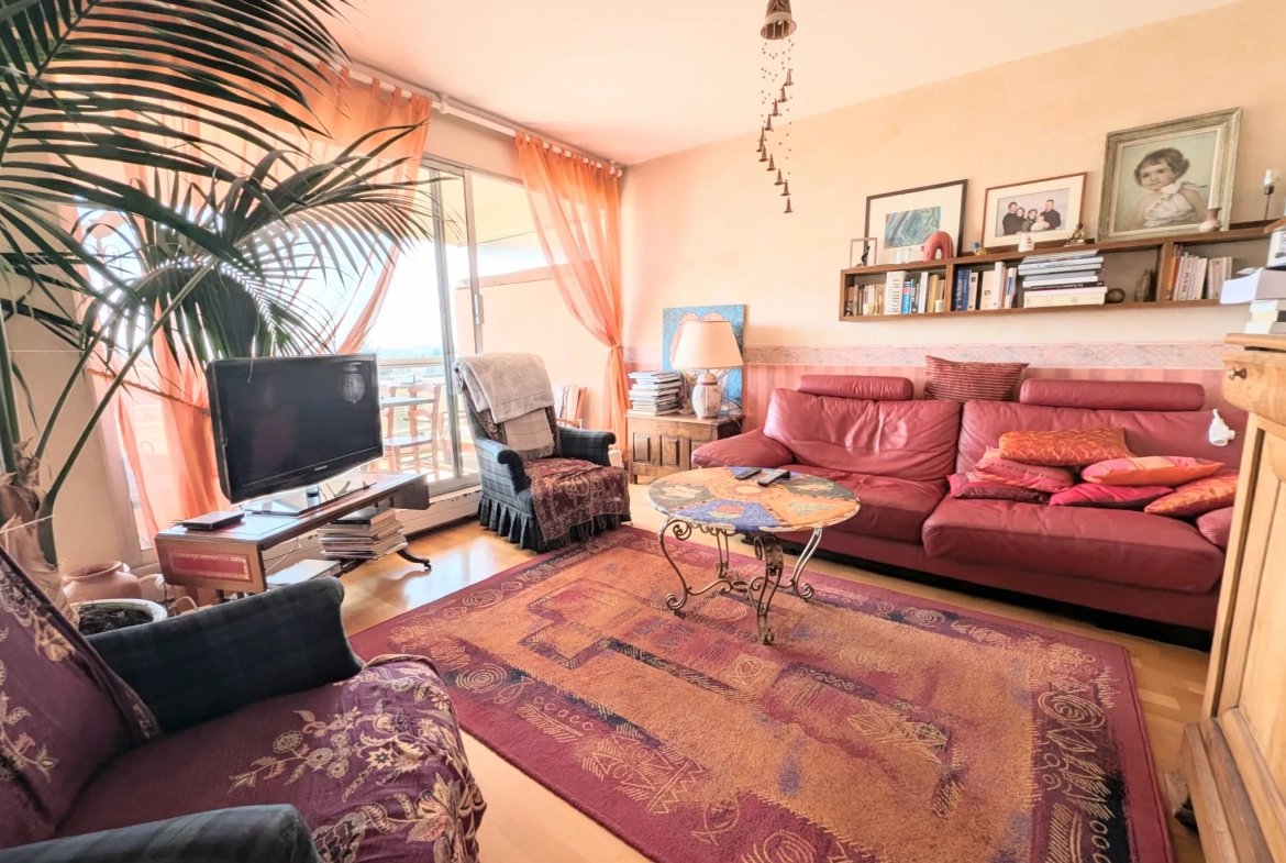 Appartement T3 avec Terrasse et Vue à Chamalieres – Proche Piscine 