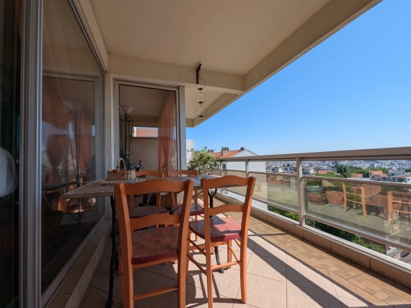 Appartement T3 avec Terrasse et Vue à Chamalieres – Proche Piscine